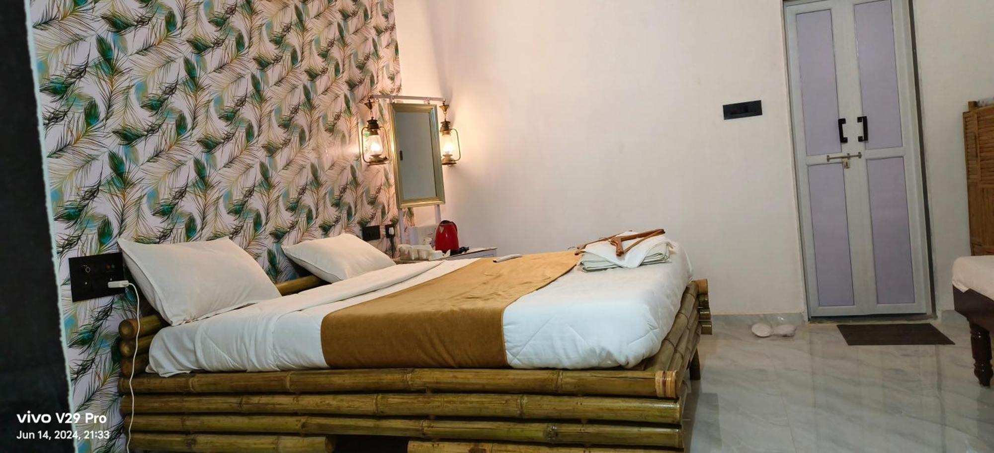 Modhera Sunrise Resort - Tents Bhungas Jungle Restaurants & Candlelight Dining Kalri Экстерьер фото