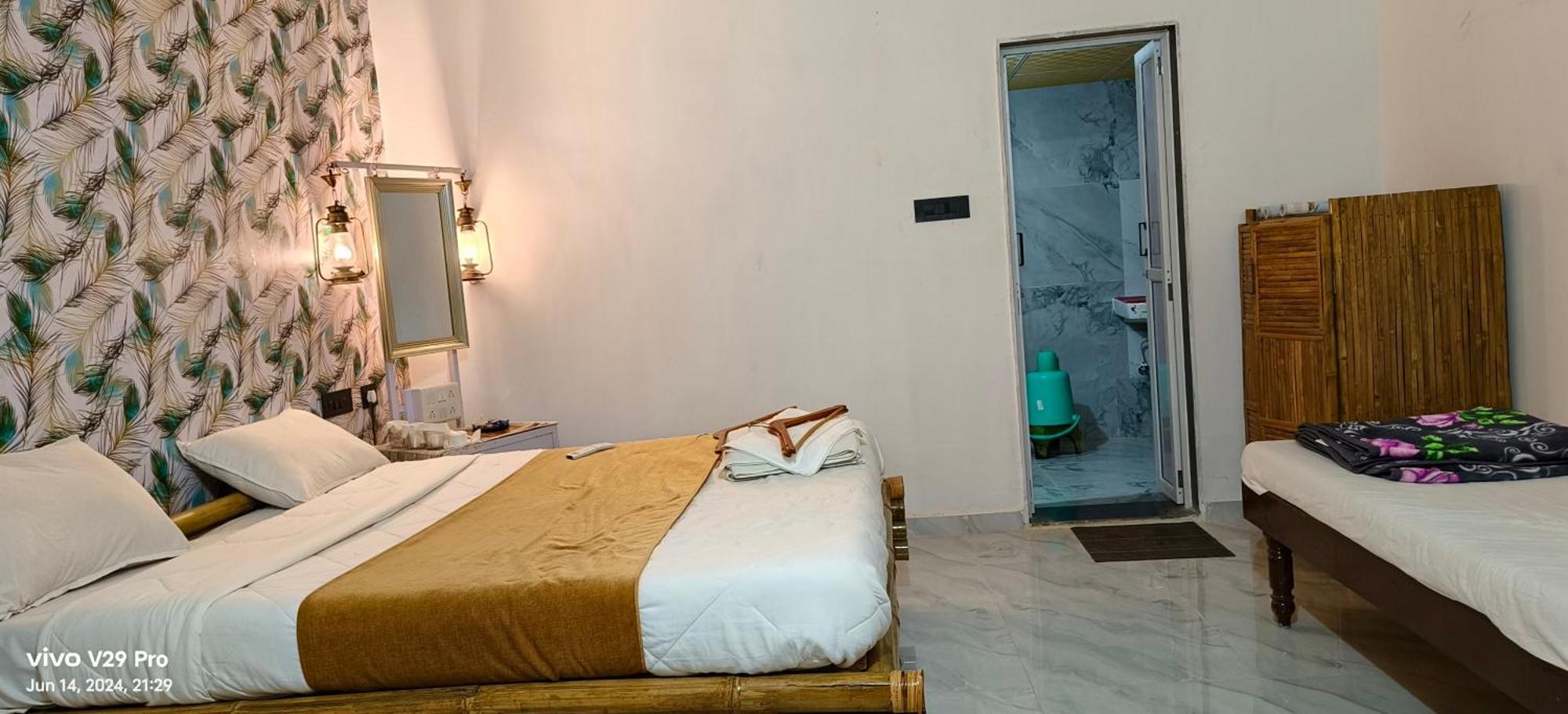 Modhera Sunrise Resort - Tents Bhungas Jungle Restaurants & Candlelight Dining Kalri Экстерьер фото