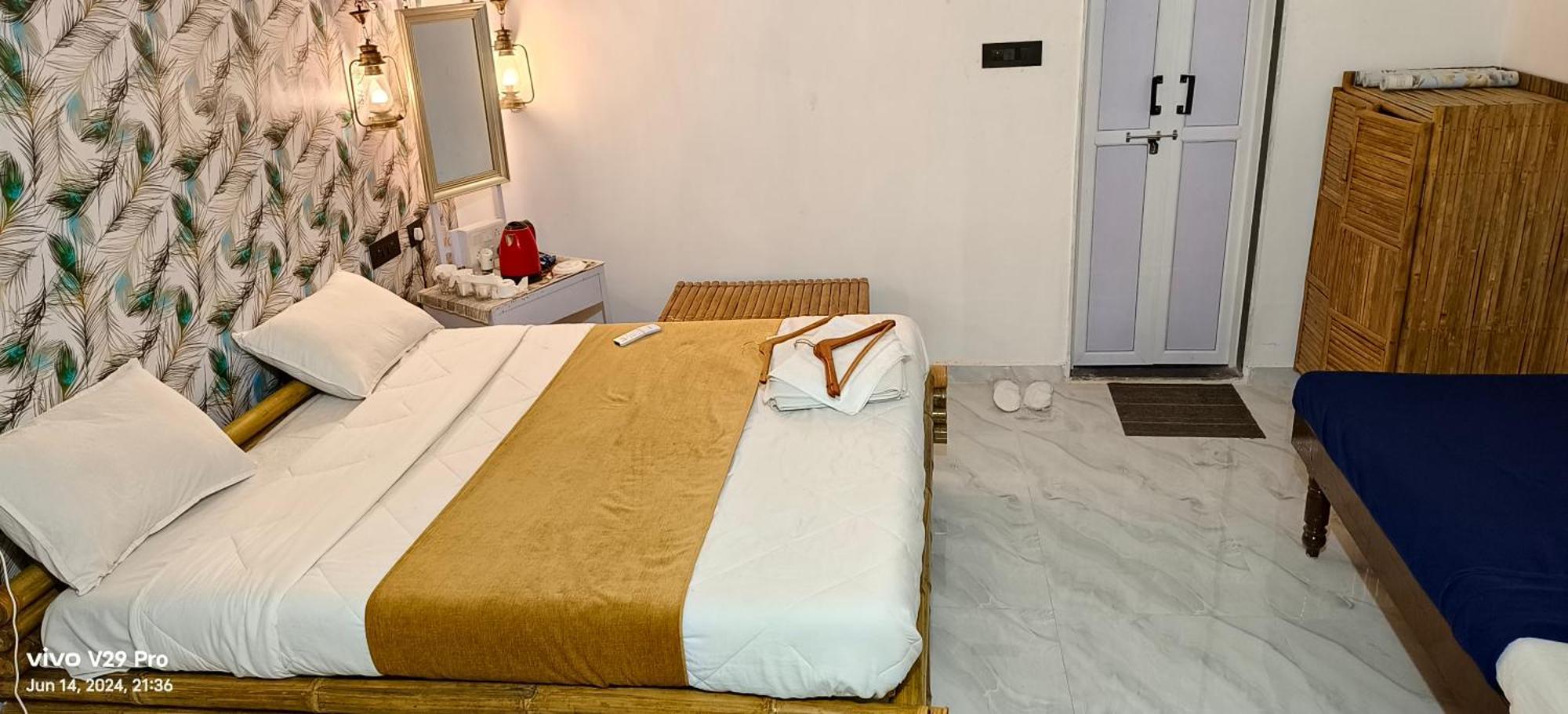 Modhera Sunrise Resort - Tents Bhungas Jungle Restaurants & Candlelight Dining Kalri Экстерьер фото