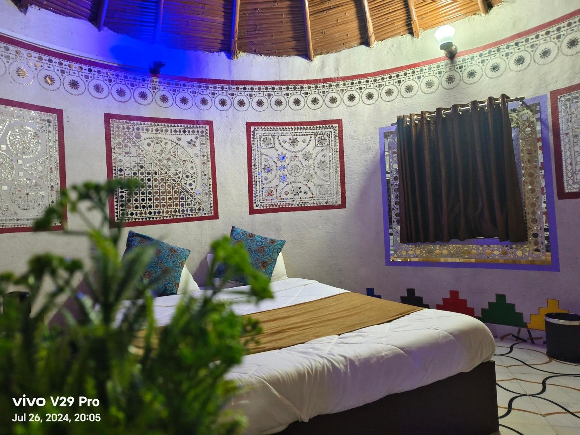 Modhera Sunrise Resort - Tents Bhungas Jungle Restaurants & Candlelight Dining Kalri Экстерьер фото